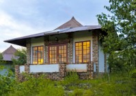 Etosha-Safari-Lodge-chalet